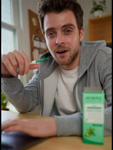 A fresh, flavorful diffuser pen made with natural extracts — light, clean, and refreshing 🌿 #NaturalFlavor #Refreshing #StrawberryFlavor