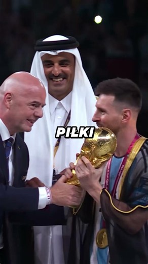 Why many people call the world's best football players "GOATs" 🐐 #messi #ronaldo