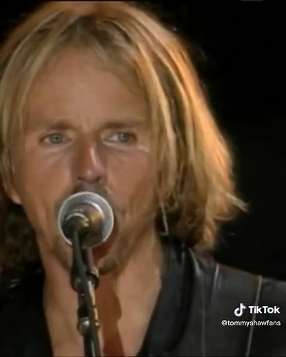 Styx Too Much Time On My Hands Itchycoo Park 1999 #styx #tommyshaw #gowan #jy #toddsucherman #glenburtnik #rocknroll #80smusic #1999 #itchycoopark #damnyankees #livemusic #favorite #favoritesong #music #concert #classicrock #rock #80s #styxtheband #live #guitar #top40 #top10 #tenneessee