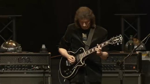 Steve Hackett - It - Live at Royal Albert Hall 2024 - The Lamb Stands Up Guitar – Steve Hackett Keyboards – Roger King Lead Vocals – Nad Sylvan Saxophone, Woodwind, Keyboards, Percussion, Vocals – Rob Townsend Bass Guitar, Bass Pedals. Rhythm guitar – Jonas Reingold Drums – Craig Blundell | Progressive Rock Land