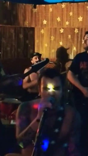 30 seconds of Eat free show Otto's Shrunken Head Fri. 9.26.25 #soberlife #solotravel #punkrock