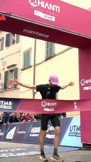 UTMB®️ World Series on Instagram: "@walmsleyruns wins the 🟥 #UTCC120km in little less than 10h 🙌🏆 ____ 🎥 Follow the Live at live.utmb.world 🔗 in bio #ChiantiUltraTrail #UTMBWorldSeries #UTMBLive #MeetYourExtraordinary"