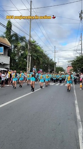 Banda 85 Majorettes en Acción: ¡Desfile en Sta. Maria!