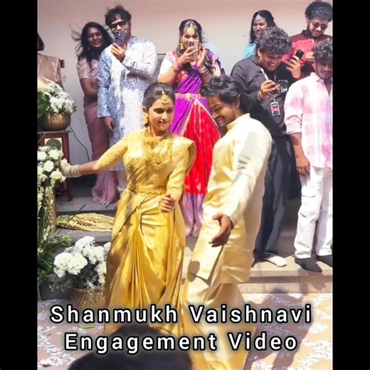 Shanmukh Jaswanth & Vaishnavi Cute Dance in their Engagement