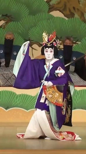 Tokyo Kabukiza Theater - Japanese Traditional Art in Ginza