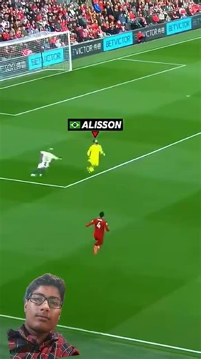 When the Goalkeeper Feels bored 😴💥