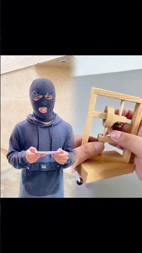 Wholesome Robber tries to break in his first house❤️ #wholesomerobber