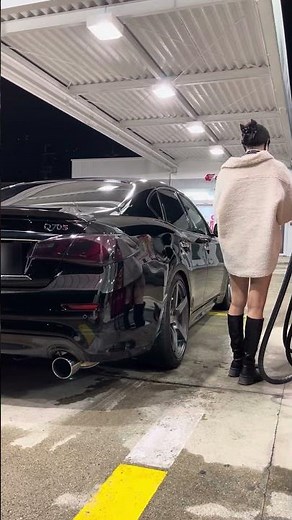 フーガ 給油＆エンジン始動 Y51 370GT タイプS 後期 INFINITI Q70S NISMO マフラー スポ－ツ触媒 日産