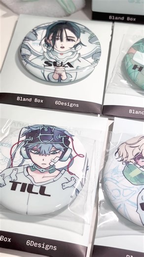 [Alien Stage Experiment Badges • ubxing] . recorded this with the other one but total forgot about this one so here it is 😁 . posting old recordings since Im moving . #alnst #mizisua #ivantill #hyunaluka #unboxing
