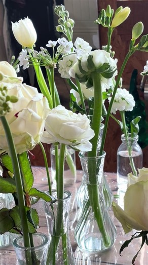 Elegant Floral Arrangements for Wedding Tables