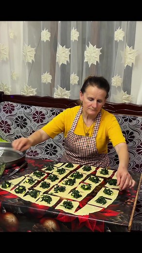 Traditional Albanian Mantia: Comforting Spinach Dish