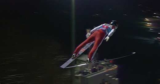 Tschofenig 'beffa' Prevc a Bischofshofen: volo a 140,5 m e vittoria di tappa. Rivivi il salto