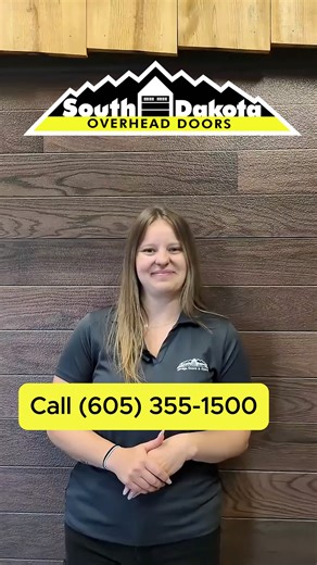 𝗜𝗻𝘀𝘂𝗹𝗮𝘁𝗲𝗱 𝗚𝗮𝗿𝗮𝗴𝗲 𝗗𝗼𝗼𝗿 = 𝗬𝗲𝗮𝗿-𝗥𝗼𝘂𝗻𝗱 𝗖𝗼𝗺𝗳𝗼𝗿𝘁 Whether you're working in the garage or just walking through it, comfort starts with the right door. Ready to upgrade? Let’s talk! ➡️ sdoverheaddoors.com/contact-us | South Dakota Overhead Doors