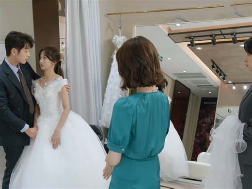 62K views · 663 reactions | Wife was almost caught by husband in fitting room with her lover 妻子在试衣间跟情人约会差点被丈夫发现 Drama：Liars in Love Welcome to my channel! #无法抗拒的谎言 #LiarsinLove | 西瓜剧场 | Facebook