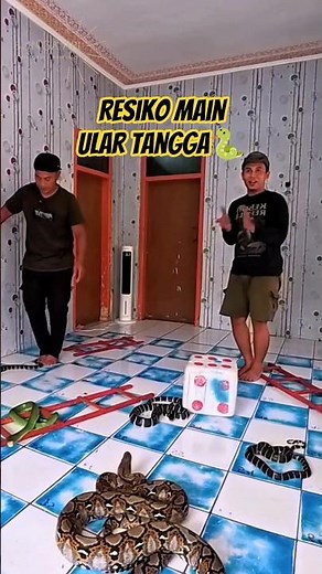 This is the most dangerous snakes and ladders game in the world #youtubeshorts #banaraslitfest #u...