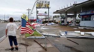 Recovery and clean-up efforts underway in Louisiana, Texas following Hurricane Laura