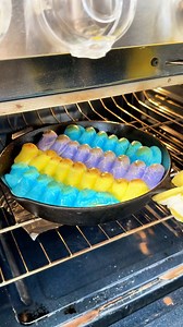 white chocolate peeps smores Liz makes an easy peep smores dessert using white chocolate, Reeses peanut butter chips, and colorful peeps. This sweet treat is perfect for Easter and all of your spring events. This original video was produced by Network Media LLC and Liz & Jeff. | Liz & Jeff