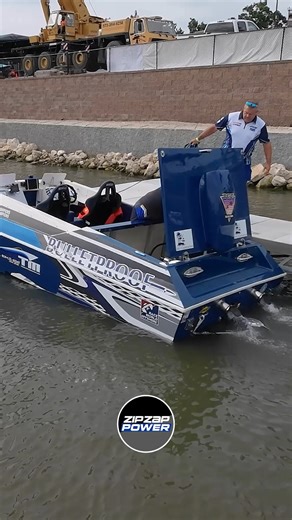 fire it up! #teamfarnsworth #bulletproof #raceboat #startup #loud #racing #boatdock | Zip Zap Power