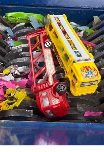 #shreddervs #shreddingmachines #shredding #shreddermoments #shreddingtime