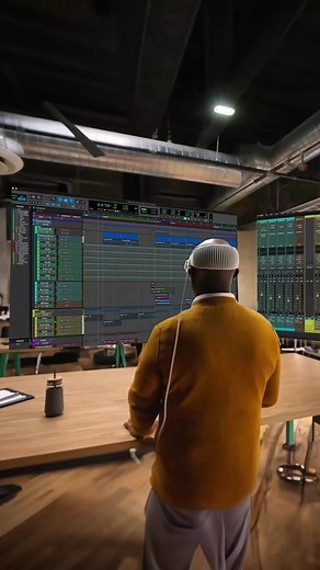 🎵 The future of music production? 📷 Kylo Key #apple #vr #applevisionpro #imagine #virtualreality #augmentedreality #mixing #recording #daw #protools #avid | Avid Pro Tools