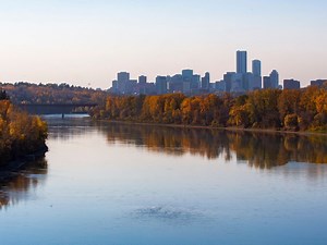 Edmonton weather averages and extremes in October