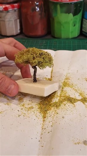 No one would guess these realistic trees start from simple wire