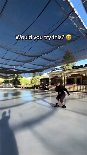 Impressive Ice Skating Figure Skaters Showcase Incredible Skills
