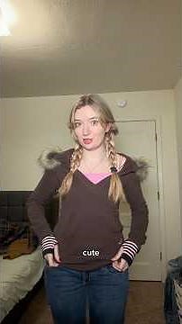 Styling a Y2K Hollister hoodie w a FLUFFY HOOD