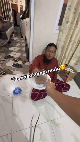 Prank Bapak Mertua dengan Coklat Hush yang Viral