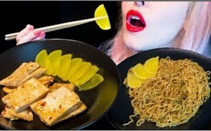 Mystic Saurus 甜辣味豆腐+香香的Soba拌面~爽口腌萝卜 无人声咀嚼音