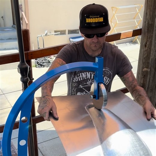 “ Started working on a new gas tank” Bead roller by @eastwoodco English wheel and shrinker/ stretcher stand made by bhoodfab #diy #custom #metalfab #metalart #angel #artist #welding #metalshaping101 #metalshapingtools #entrepreneur #instagood #instalike #share #inspire #downtownla #creative #eastwoodco #beadrolling #tattoo | Brett Hood