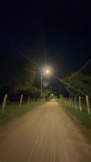 No era cuento: el proyecto que durmió años en un cajón por fin despertó 👇 Este es uno de esos proyectos que realmente valen la pena, no solo por su impacto directo en la comunidad, sino porque se convierten en ejemplo visible que motiva a más líderes a trabajar y apoyar a la gente desde el compromiso social y el desarrollo colectivo. Gracias al trabajo articulado de Jhonny Perdomo y Salomón Romero, este importante proyecto logró materializarse durante la administración de Ana Judith Gamboa, dem