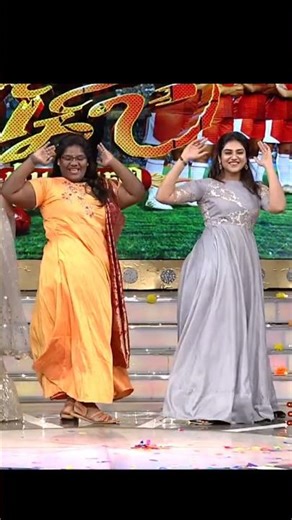 actrees indhuja with indraja kalakkal dance performance on the stage 💞khushboo very exiting moment