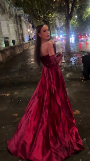 What a beautiful princess @𝕄𝕔𝕜𝕖𝕟𝕫𝕚𝕖 𝔹𝕝𝕖𝕦🤍 @ukglamourawards #gown #queen #fyp