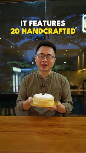 ⭐⭐⭐⭐⭐“This is the best durian cake I’ve ever had. The generous amount of durian purée perfectly balanced with the light and soft crepe skin makes this a decadent dessert to die for! I could sacrifice my main meals just to have tummy space for this. 🤣” - Yu Ping ⭐⭐⭐⭐⭐“I must say this is probably the one of the best Mao Shan Wang Mille Crepe Cake I had so far. Love that it’s creamy, well-layered (20 layers of crepe skin) and so shiok! You have to try their Mao Shan Wang Giant Puffs too!” - Victor