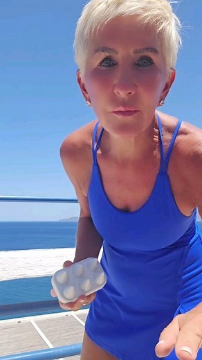 This is the perfect fascia blaster for travel and whilst at home. It's the one I use whilst working at my desk at home. It's on sale now... Comment Links and I'll send the link directly to you. Consistentcy is the key, and I always finish off a workout with blasting. The ProNugget is a very versatile tool because it can be used at the surface level to disarm the most sensitive tissue, but for advanced blasters, the ProNugget gets deeper and helps break into “new ground.” Use techniques such as t