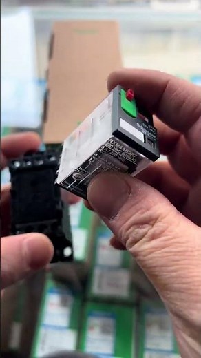 Schneider RXM230VAC plug-in relay