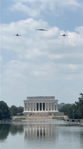 Historic flyovers over Washington D.C. for #America250! 🇺🇸