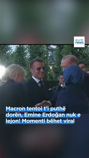 Macron tentoi t’i puthë dorën, Emine Erdoğan nuk e lejon! Momenti bëhet viral