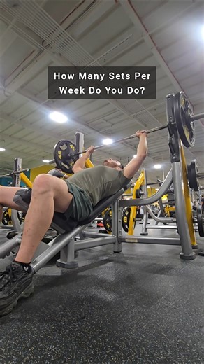 ARE YOU DOING TOO MUCH VOLUME? #strengthandconditioning #bodybuilding #volume