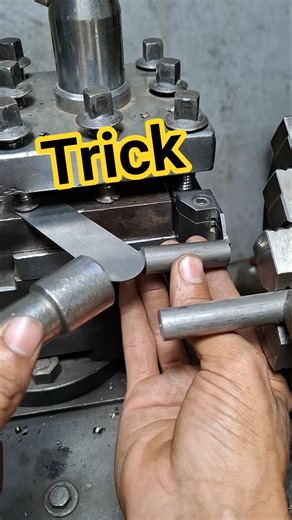 lathe machine operating #mechanical #engineering #shorts #viral #foryou #lathe #machine #tools #fyp