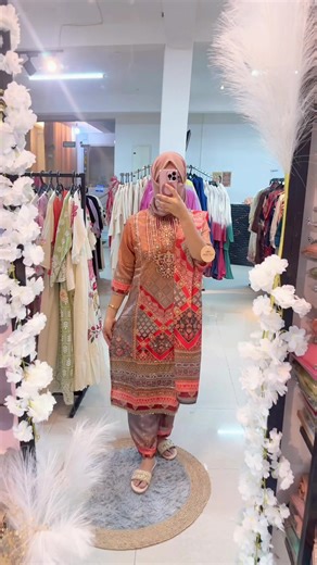 Stylish Kurta Set with Elegant Embroidery