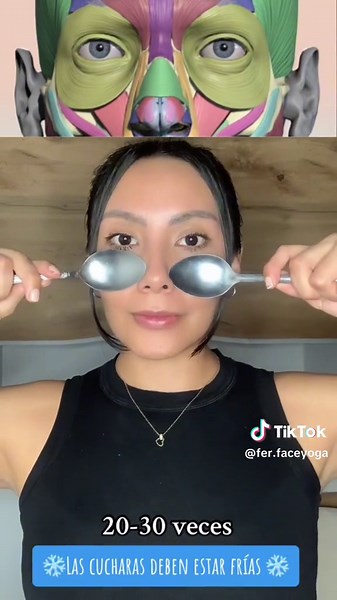 Cómo reducir arrugas de los ojos con cucharas frías