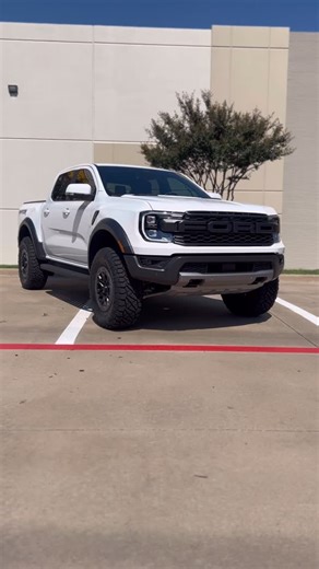 4 Wheel Parts- Coppell on Instagram: "@iconalloys leveling kit for 2025 Ford Ranger Raptor with 305/70R17 @nittotire Ridge Grappler with a 1.25 wheel spacer from @spidertrax #4wpofficial #4wpbuilds #fordrangerraptor"