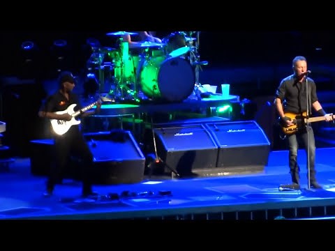 Bruce Springsteen - Youngstown - Perth 7 February 2014 (multicam sbd)