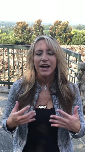 Capture the moments of joy. And when stress hits, close your eyes and return to them. Shift your energy. Choose how you show up. ✨