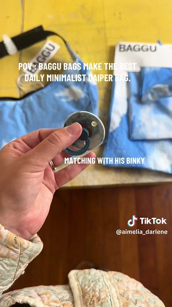 PSA to all the moms sewing this bag or buying a the #baggu one. Easy to clean and lots of pockets eeep I LOVE organizing pockets. #daiperbag #sewingtiktok #baggu #baggubag #diaperbaghack #newmomtips @BAGGU