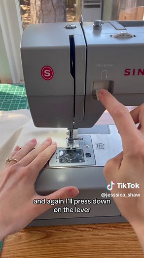 Mastering the Reverse Stitch: Sew like a Pro!