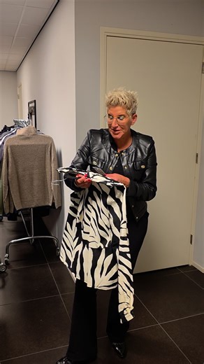 LAATSTE MATEN OPRUIMING VAN 49.99 VOOR 25 EURO!! NOG VERKRIJGBAAR IN DE MATEN...S BIJ INTERESSE MAG JE EEN WHATSAPP STUREN NAAR DAN HELPEN WE JE GRAAG VERDER X | Natasja Fashion