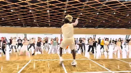 最新最in的ZUMBA尊巴健身舞蹈 超解压！跟我一起甩头扭胯，把压力全跳掉 Jump BlackPink WILL